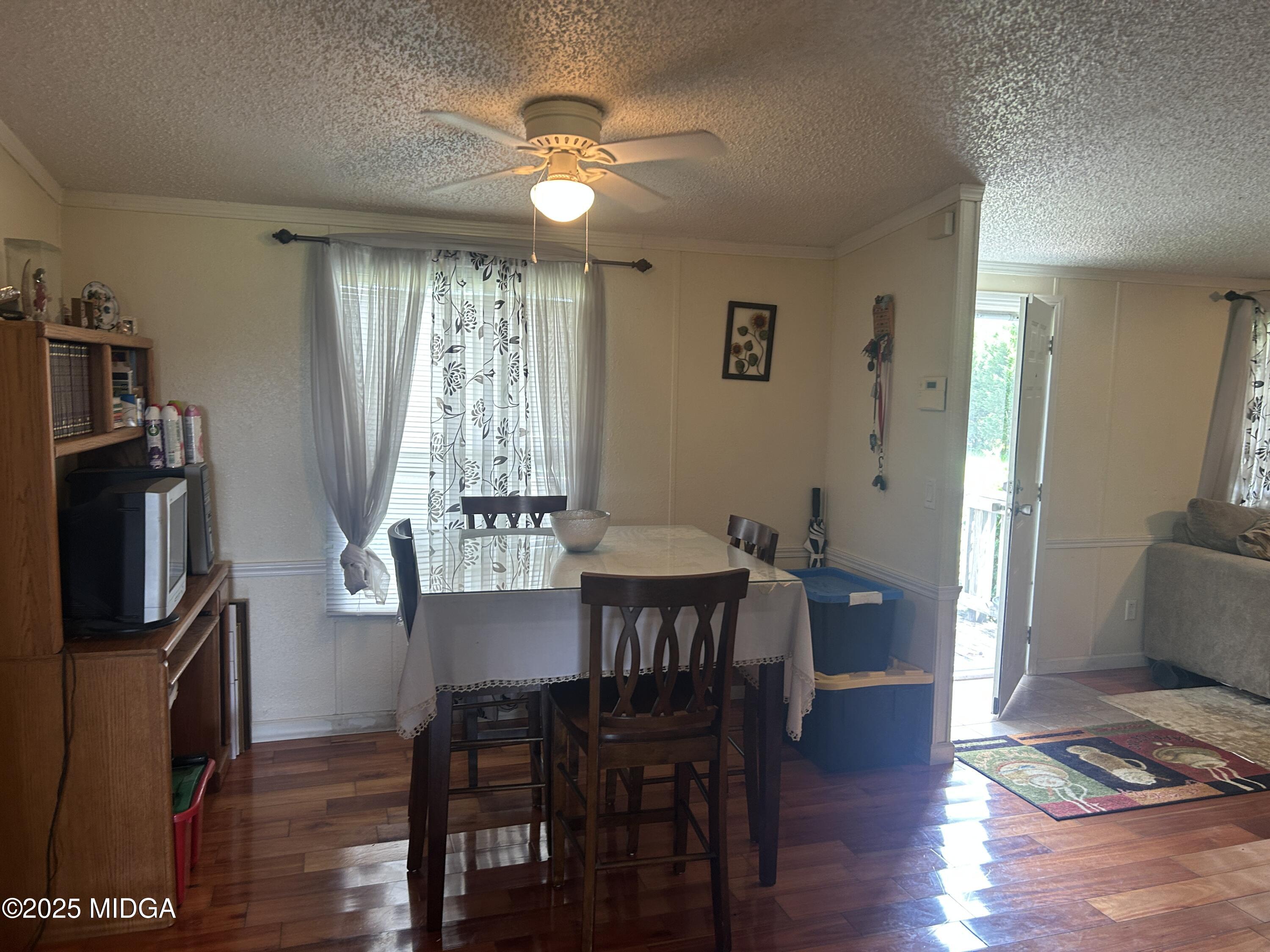 1105 River Road