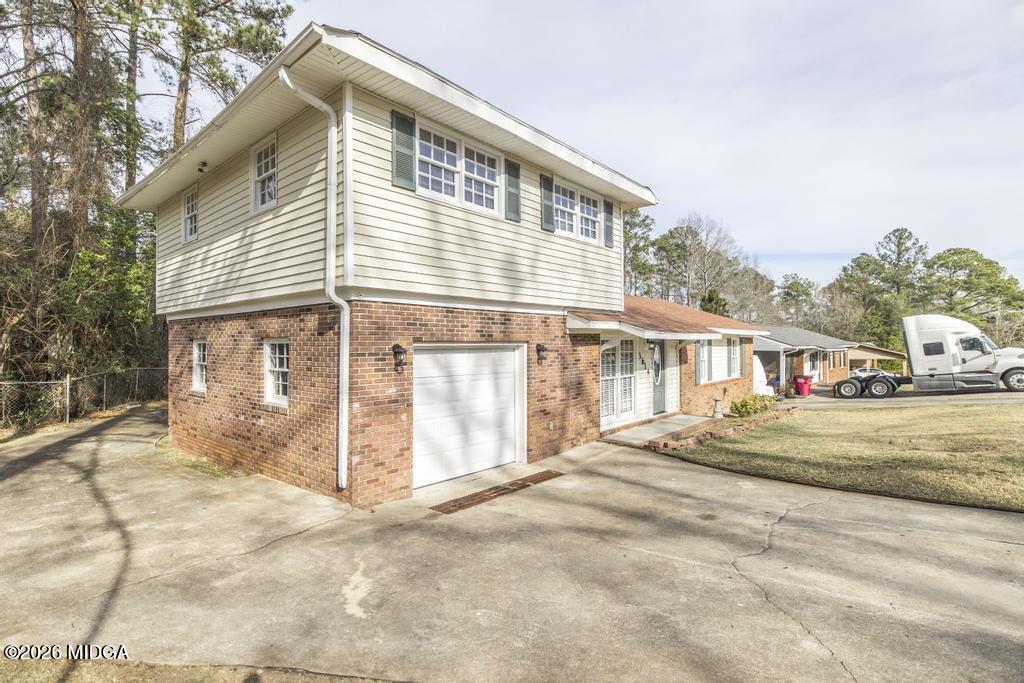 3614 Kingsview Drive