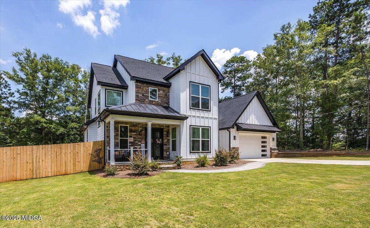 100 Lakeside Drive