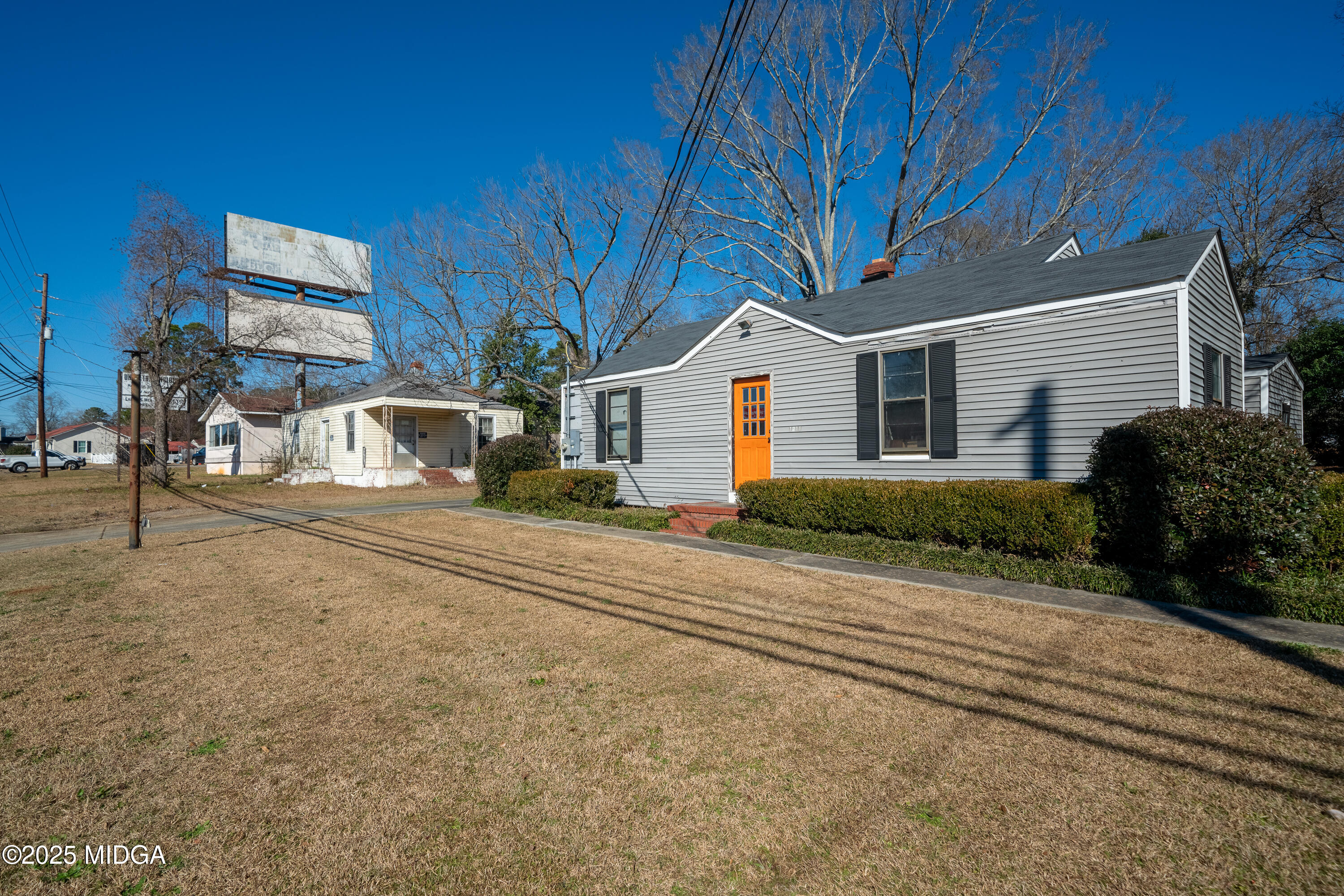 1211 N Columbia Street