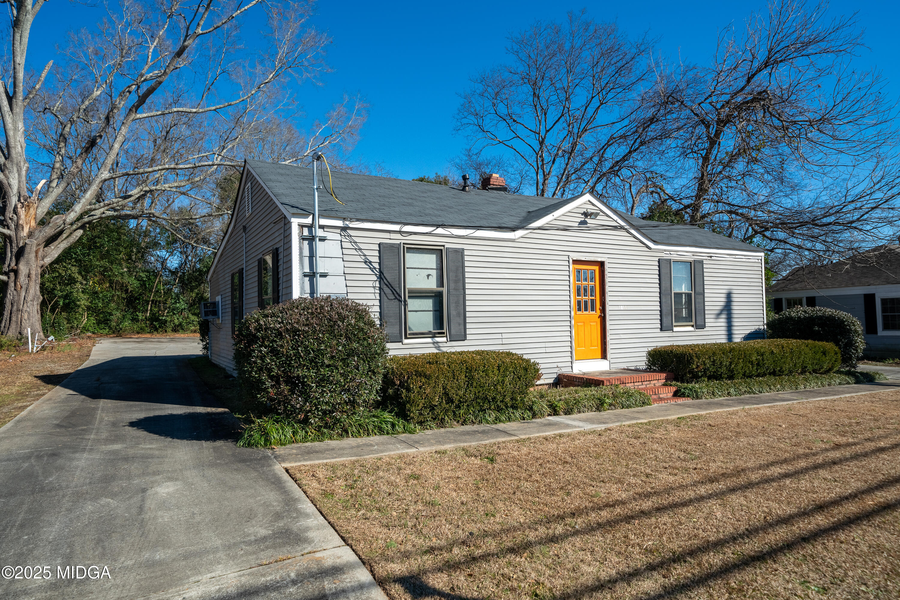 1211 N Columbia Street
