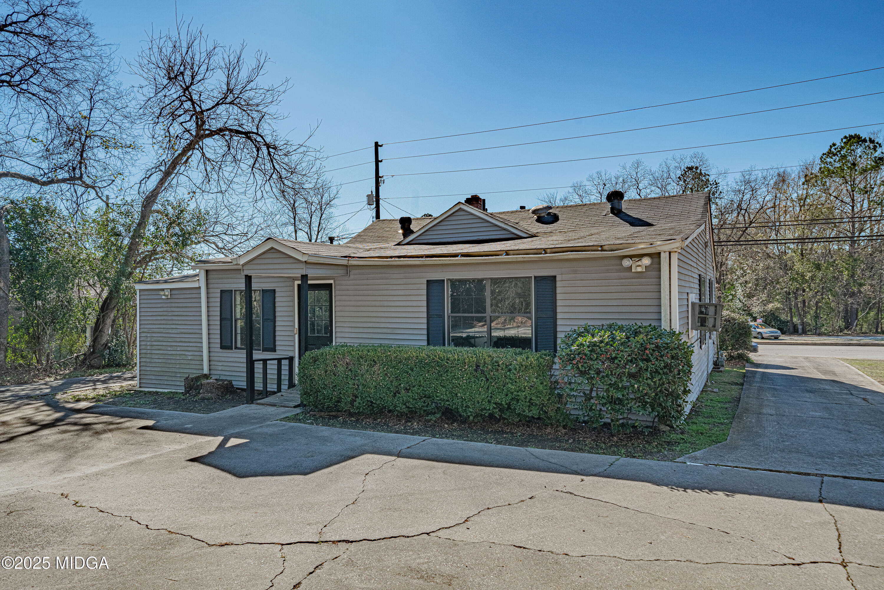 1211 N Columbia Street