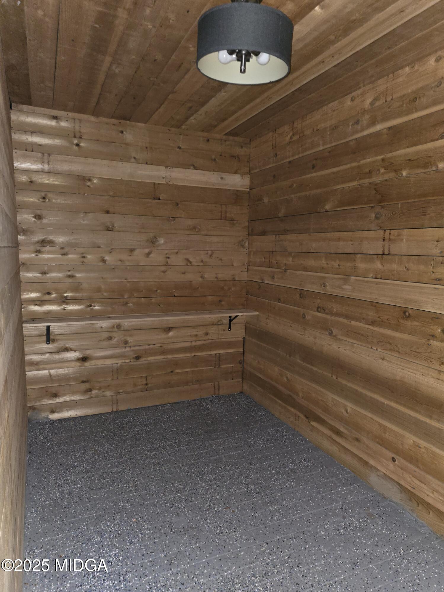 3620 Riverside Drive