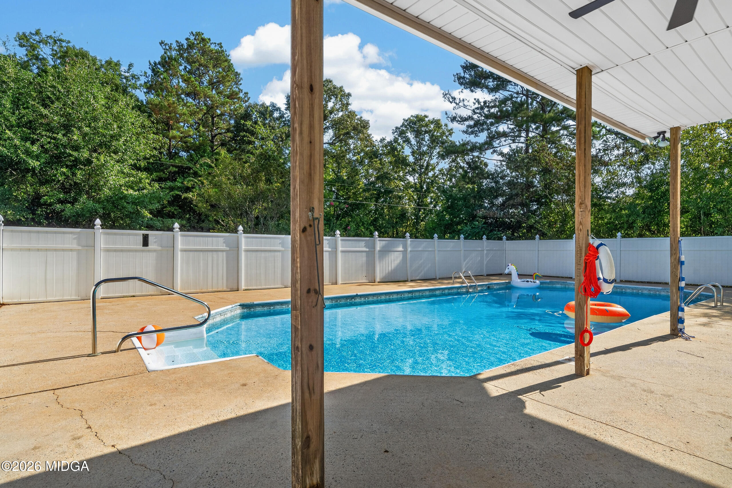 245 Minor Road NE