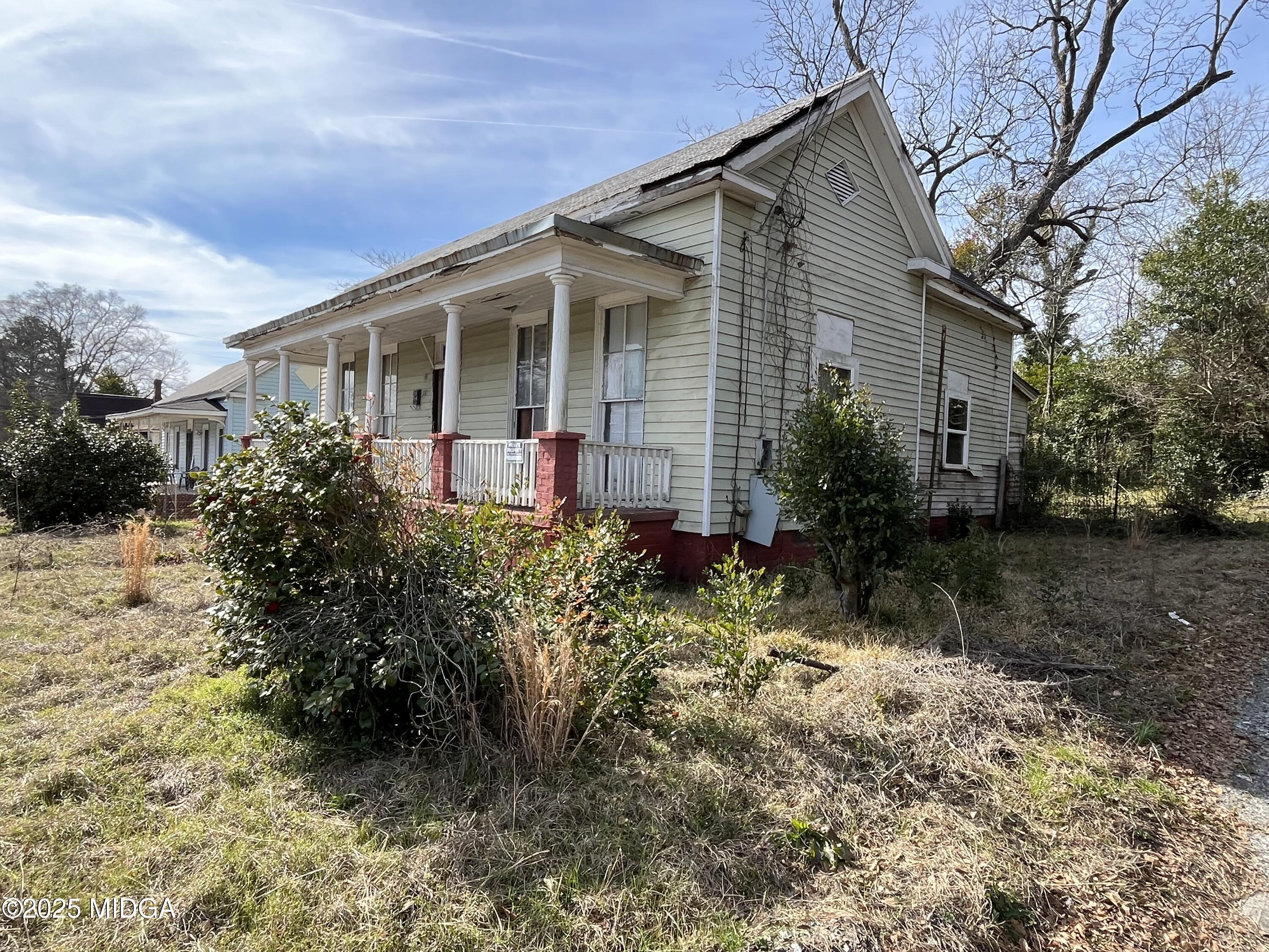 1569 3rd Street