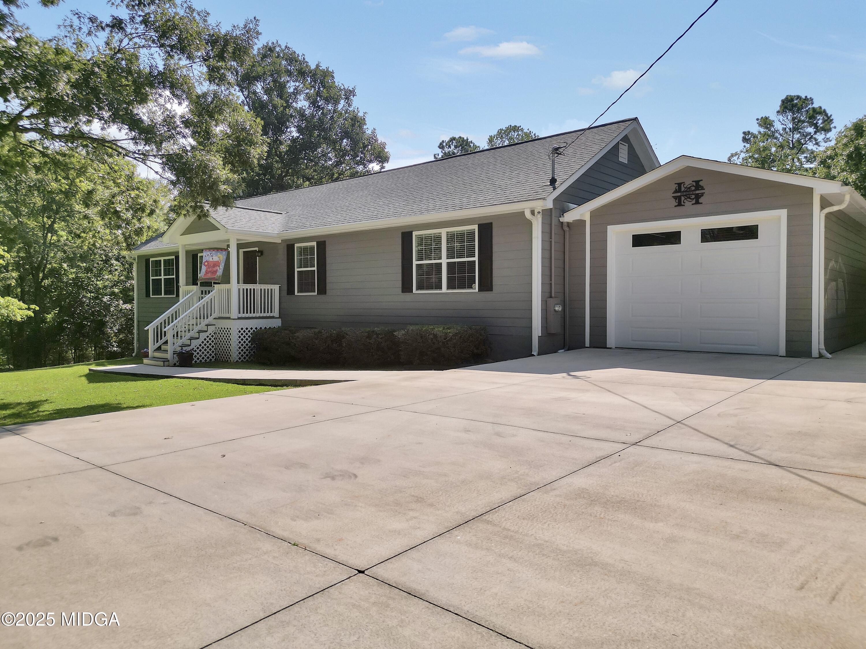 186 Harbor Drive