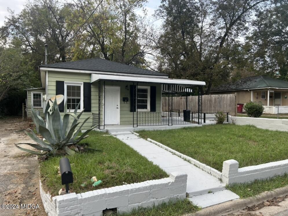 1723 Cedar Street