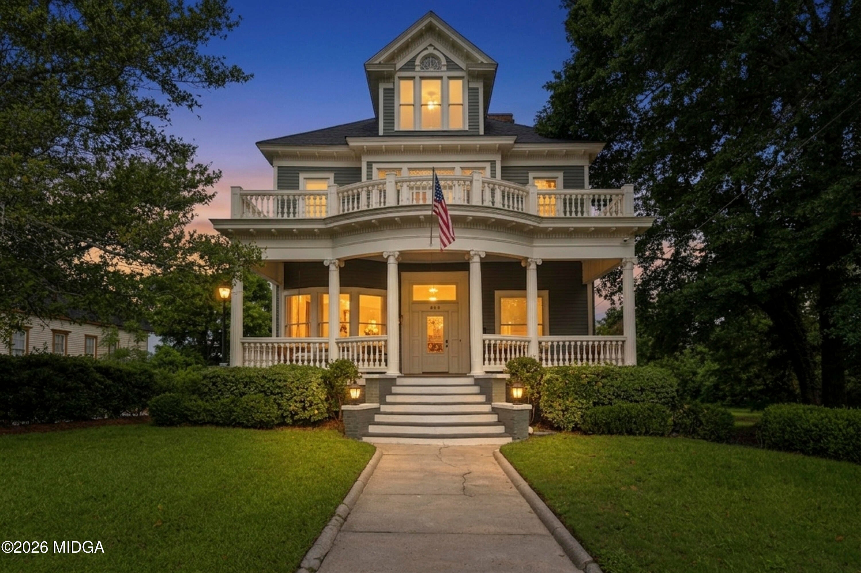605 Arlington Place