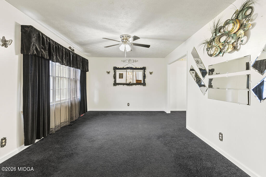 2037 Greentree Parkway