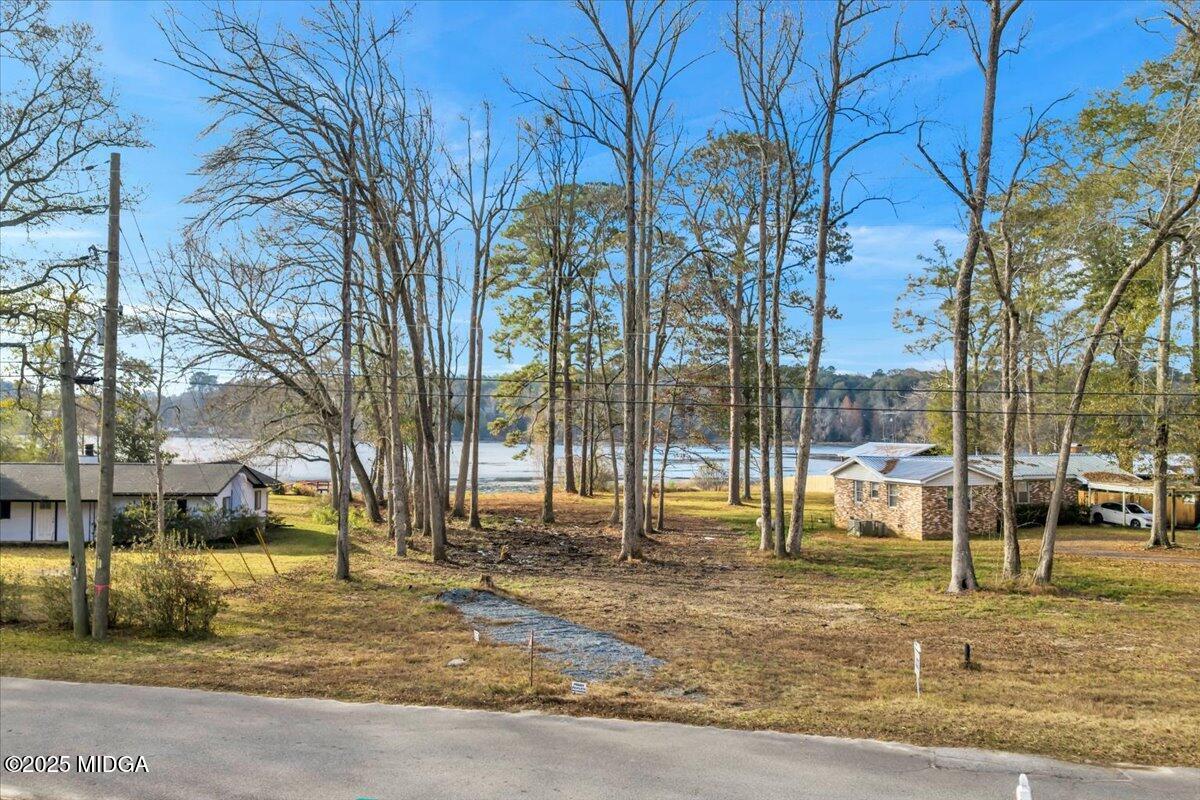304 N Lake Drive