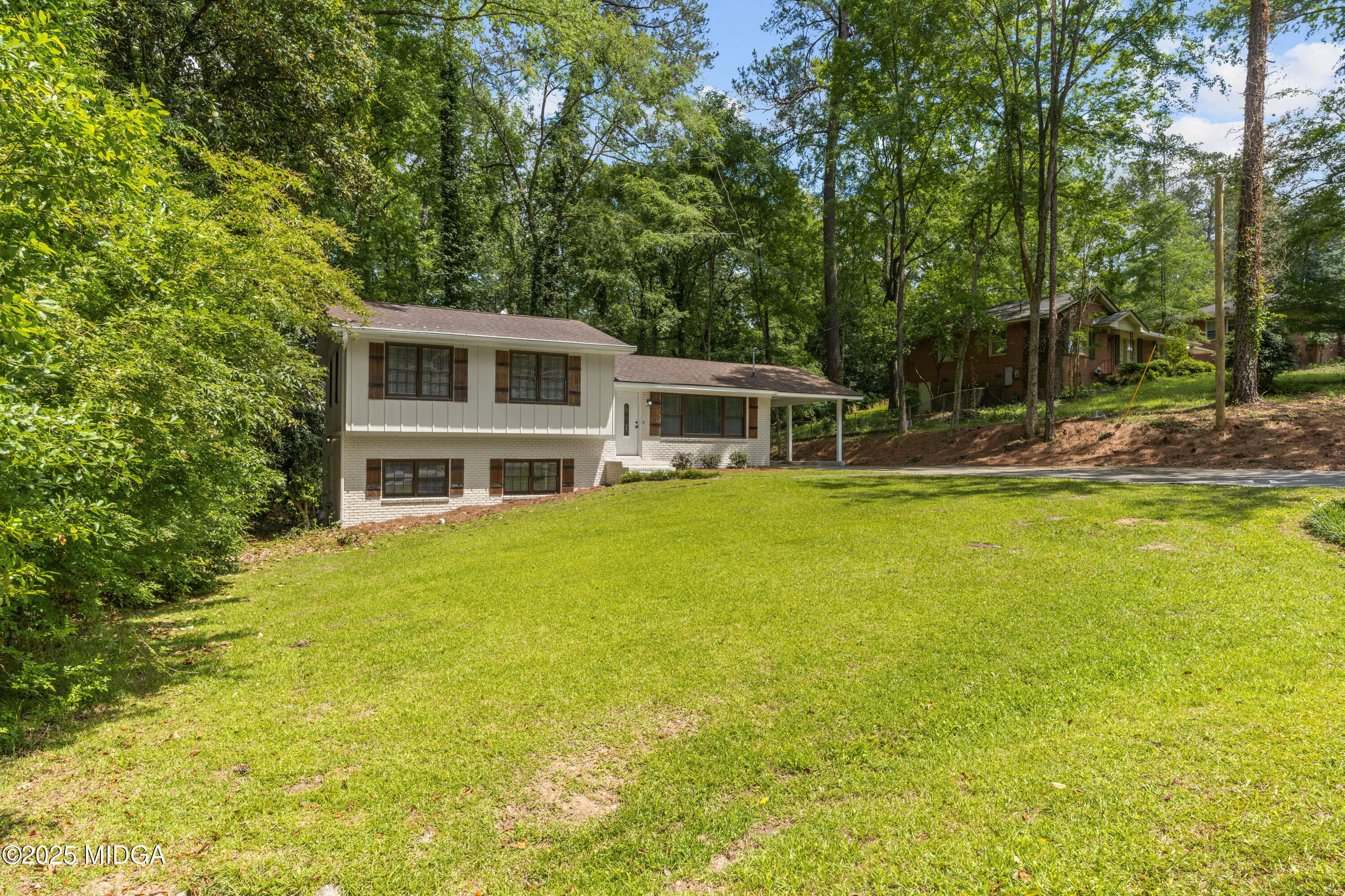 2907 Southshore Drive
