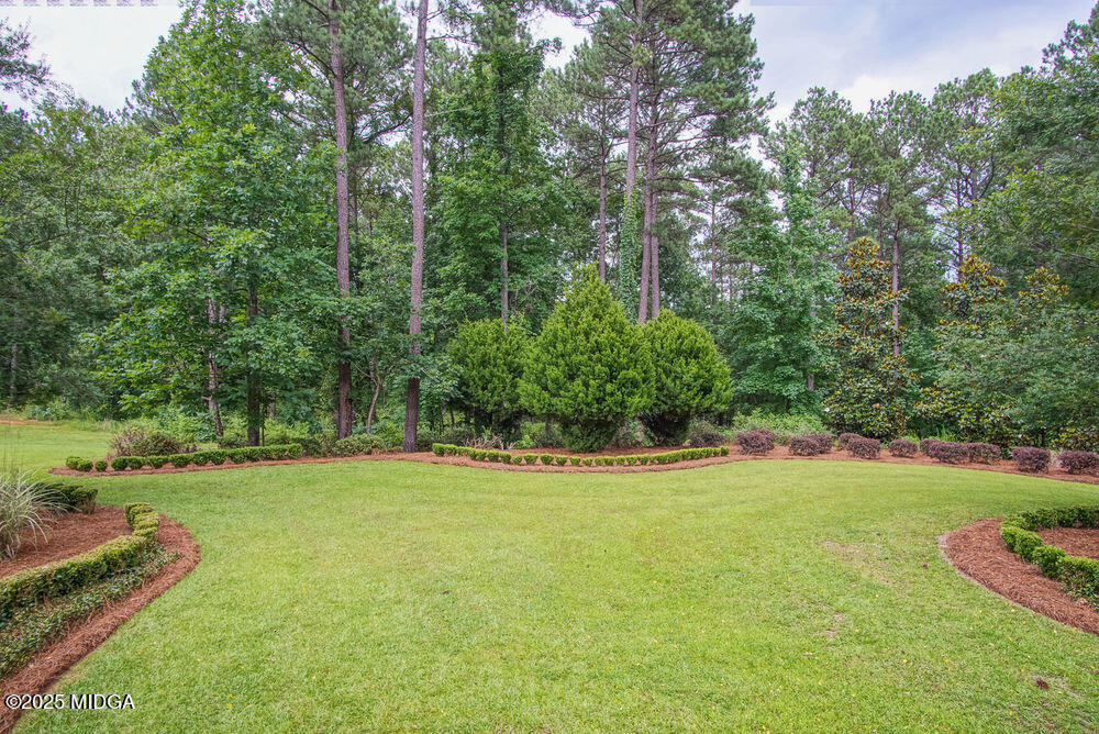 255 Waddesdon Drive