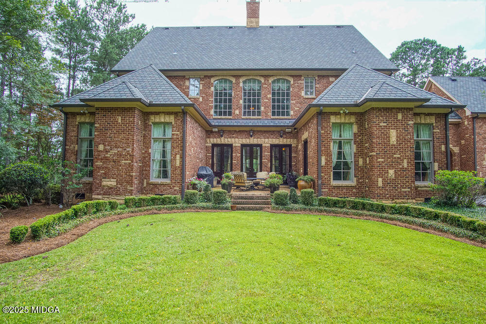 255 Waddesdon Drive