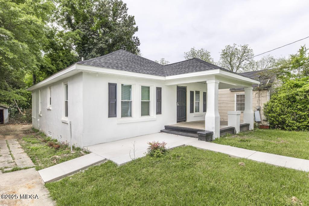 656 Villa Crest Avenue