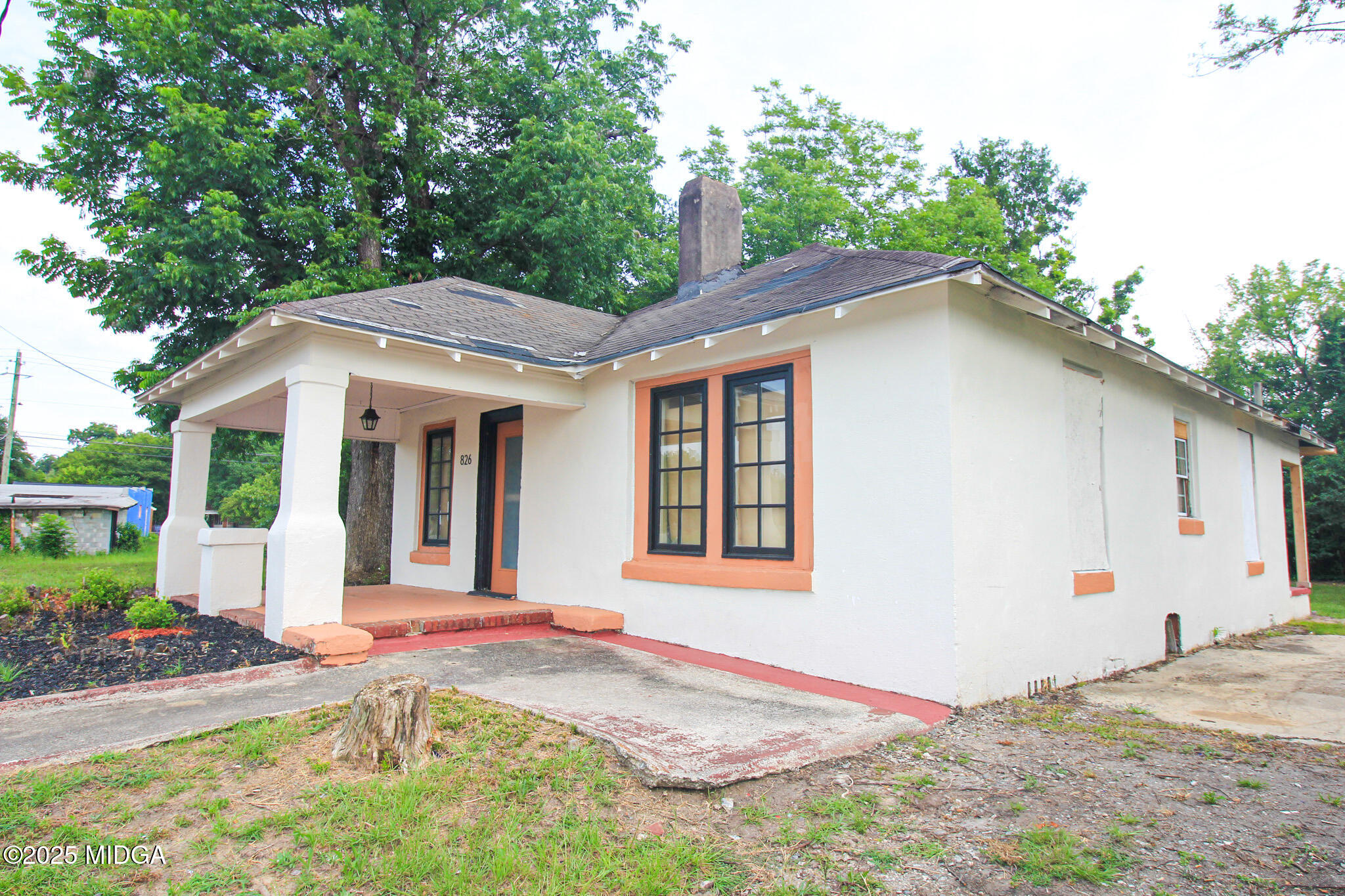 826 W Grenada Terrace
