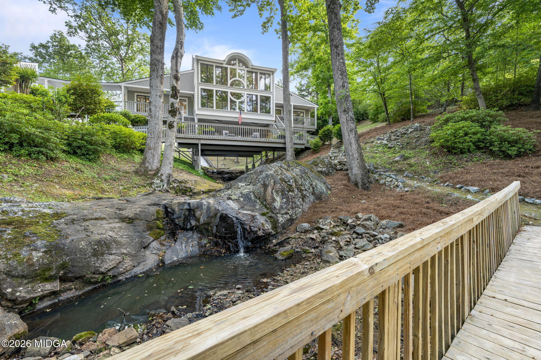 2354 Gwendale Drive E