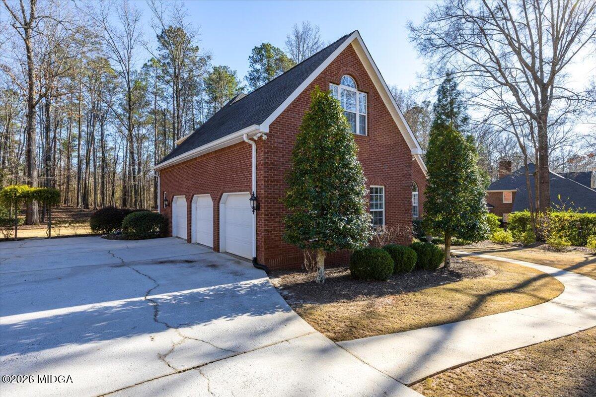 242 Pebblebrook Lane