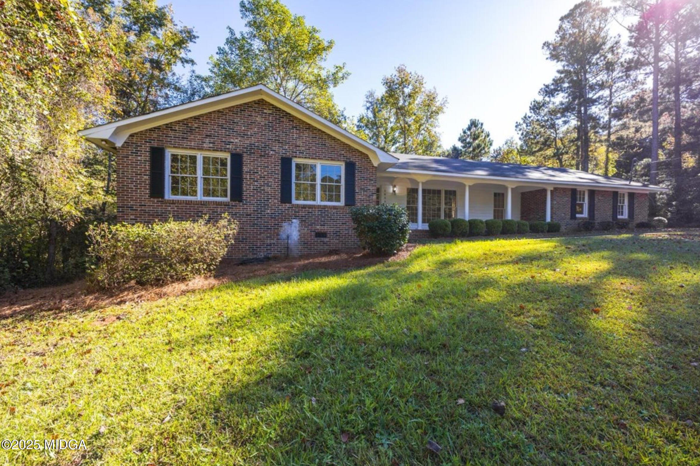 2866 Glen Echo Drive