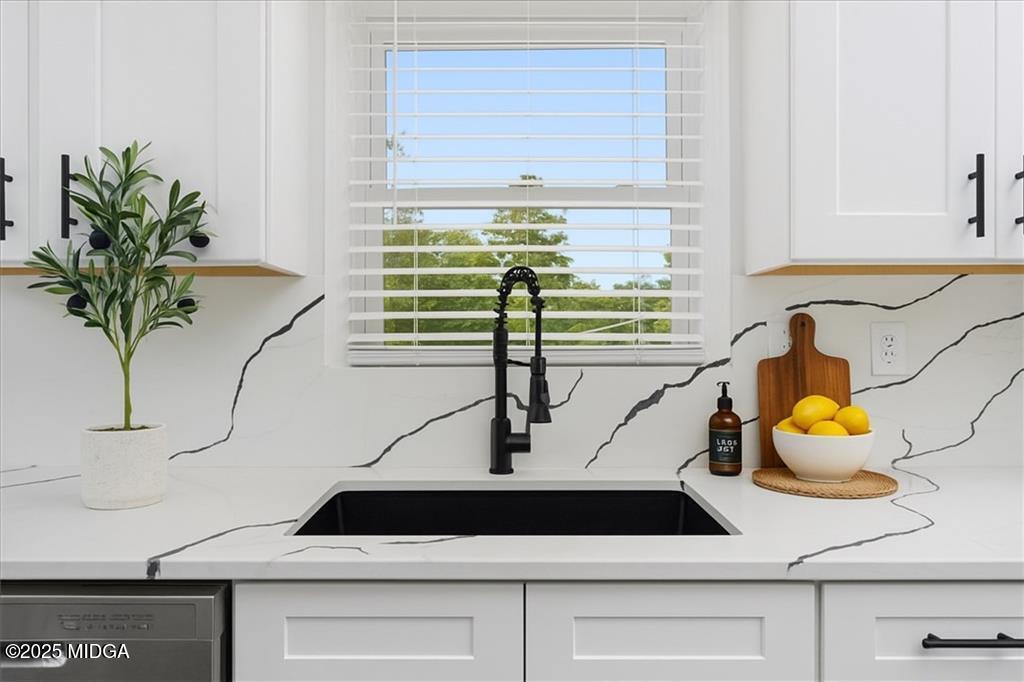 1740 Childerlee Lane NE