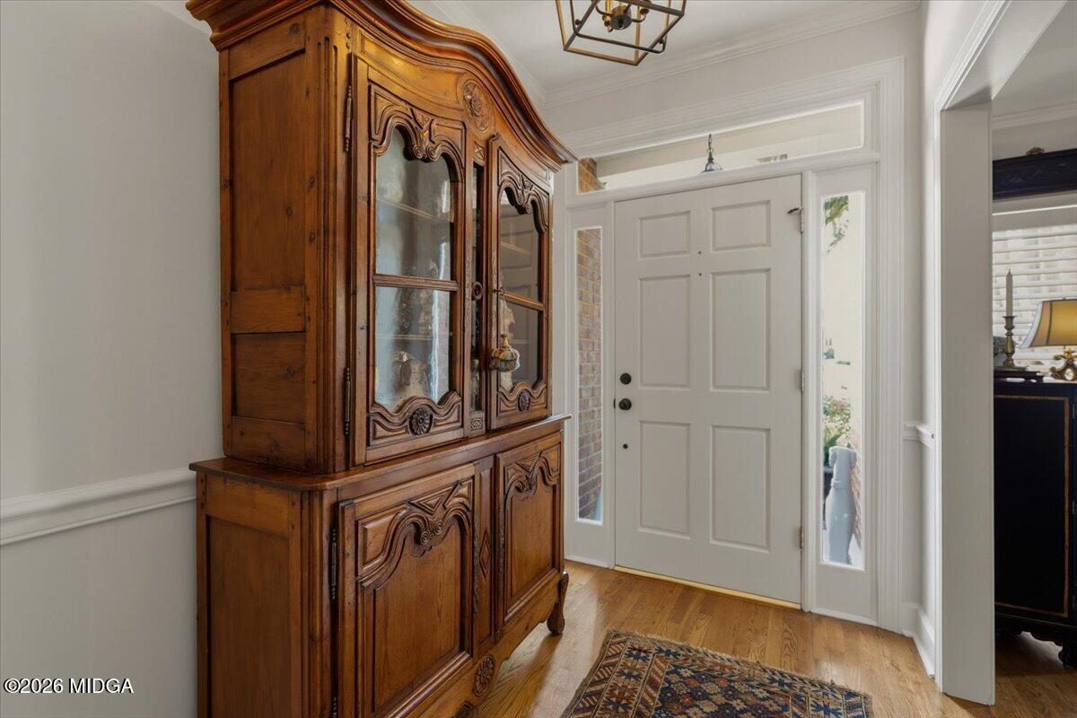 204 W Breckinridge