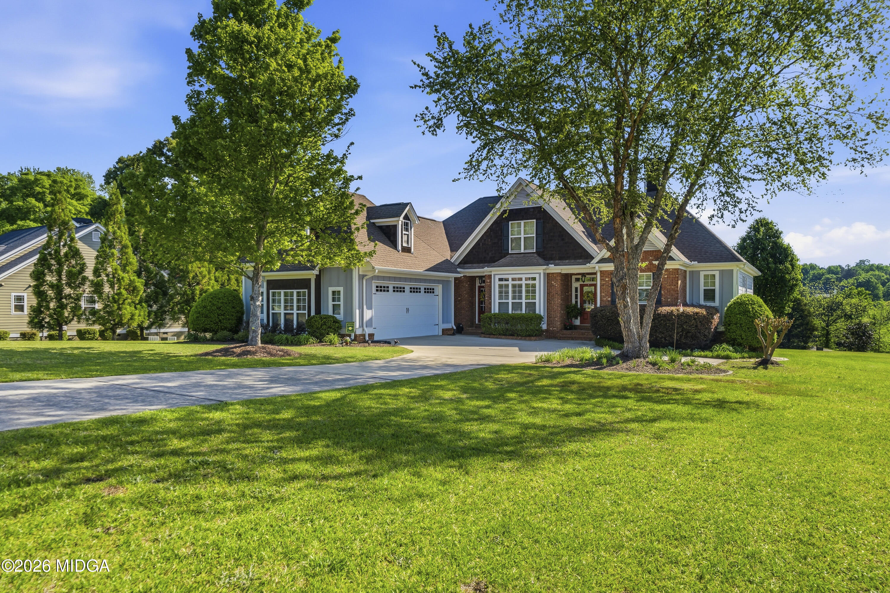 676 Lake Park North Drive