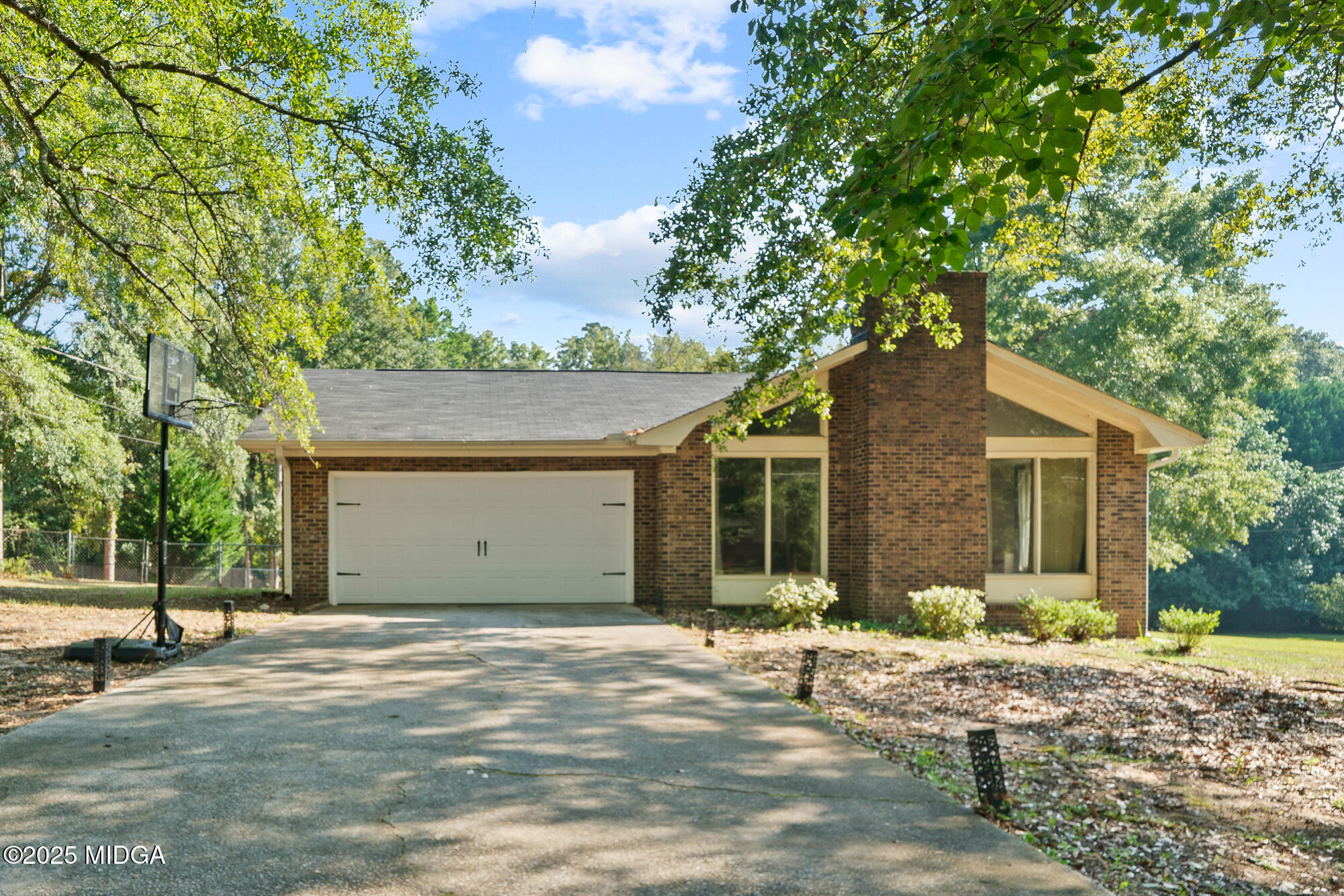 203 Needlecrest Drive