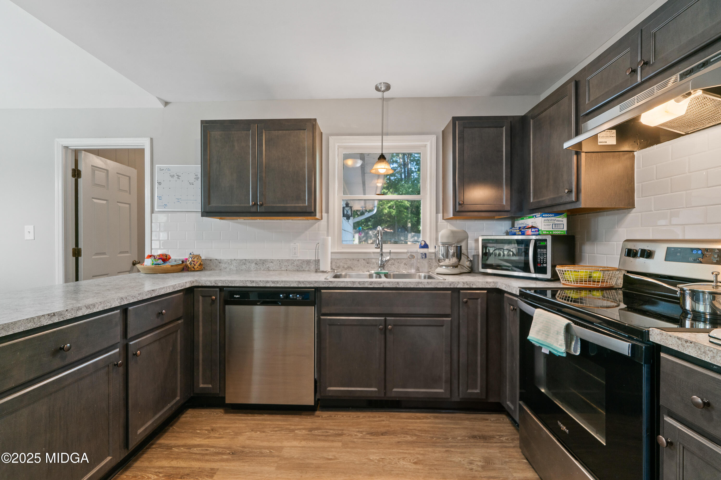 203 Needlecrest Drive
