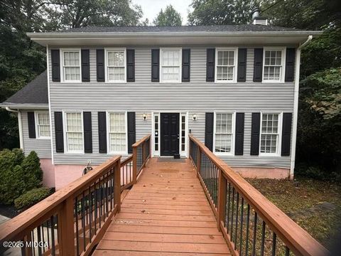 1394 Rustlewood Court SW Lilburn GA 30047
