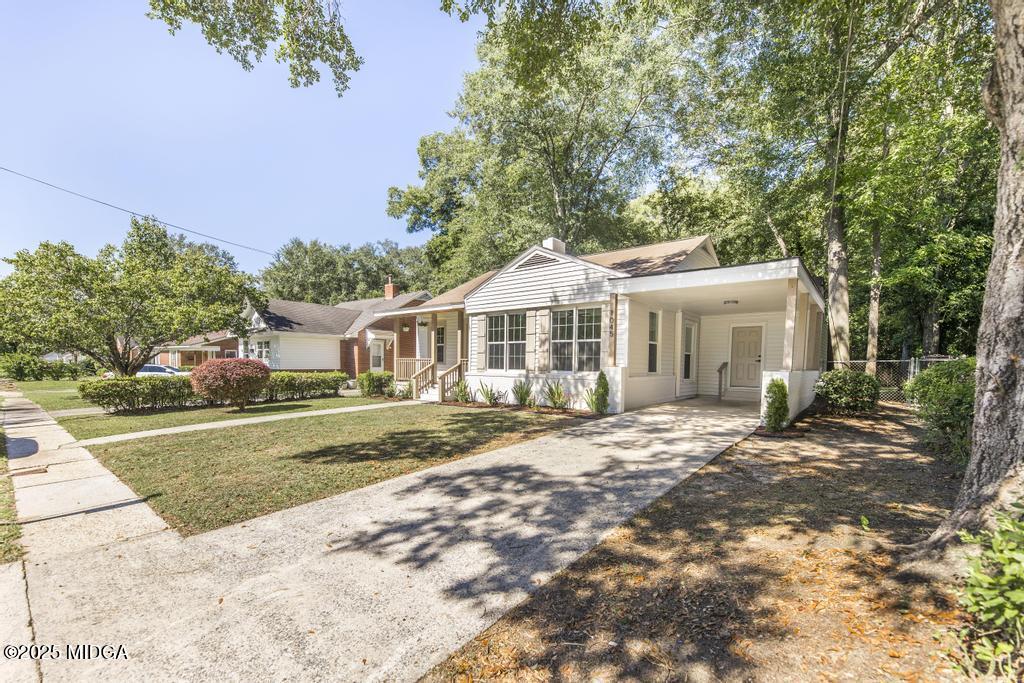 1045 Mimosa Drive