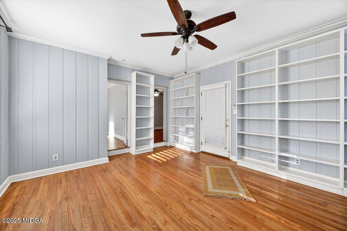 3325 Ingleside Avenue