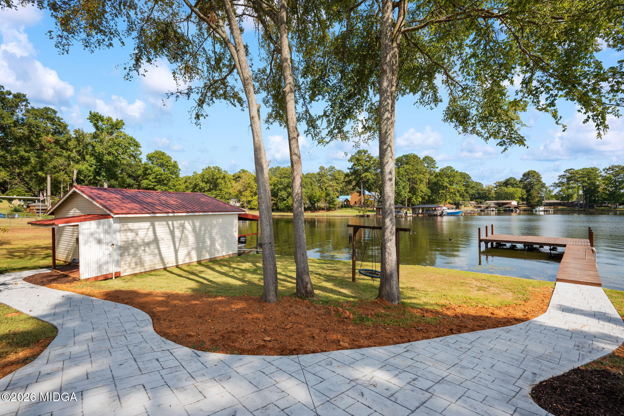 124 River North Road SE