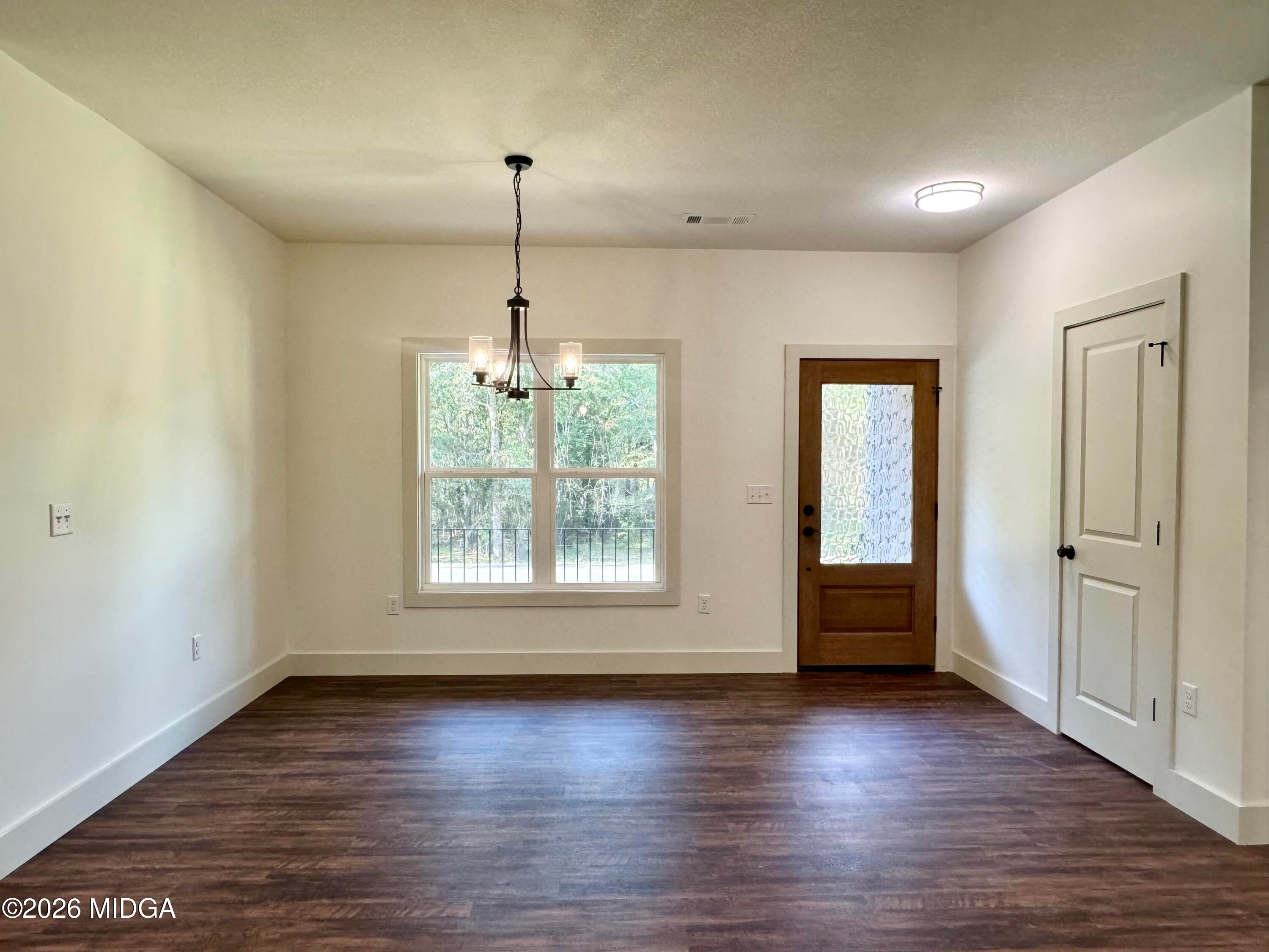 160 Wood Oak Circle