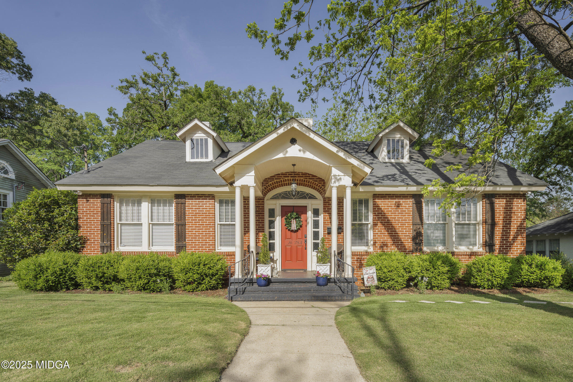 284 Corbin Avenue
