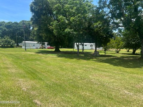 18 Capital Square Drive Hawkinsville GA 31036