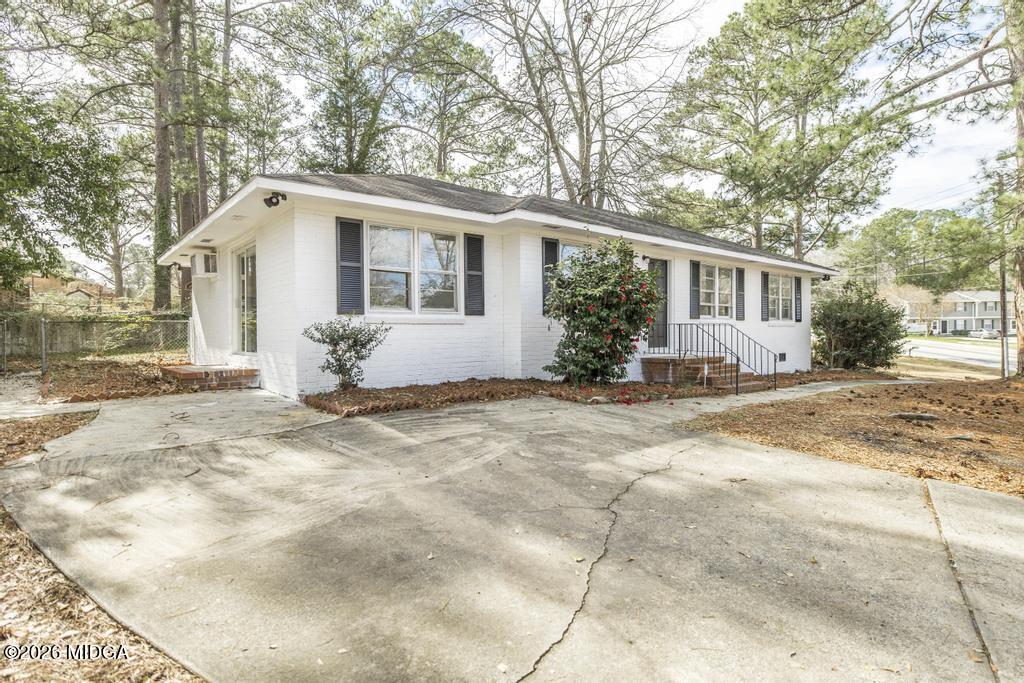 4158 Log Cabin Drive