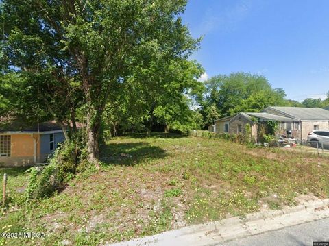 1463 Berkner AV Avenue Macon GA 31204