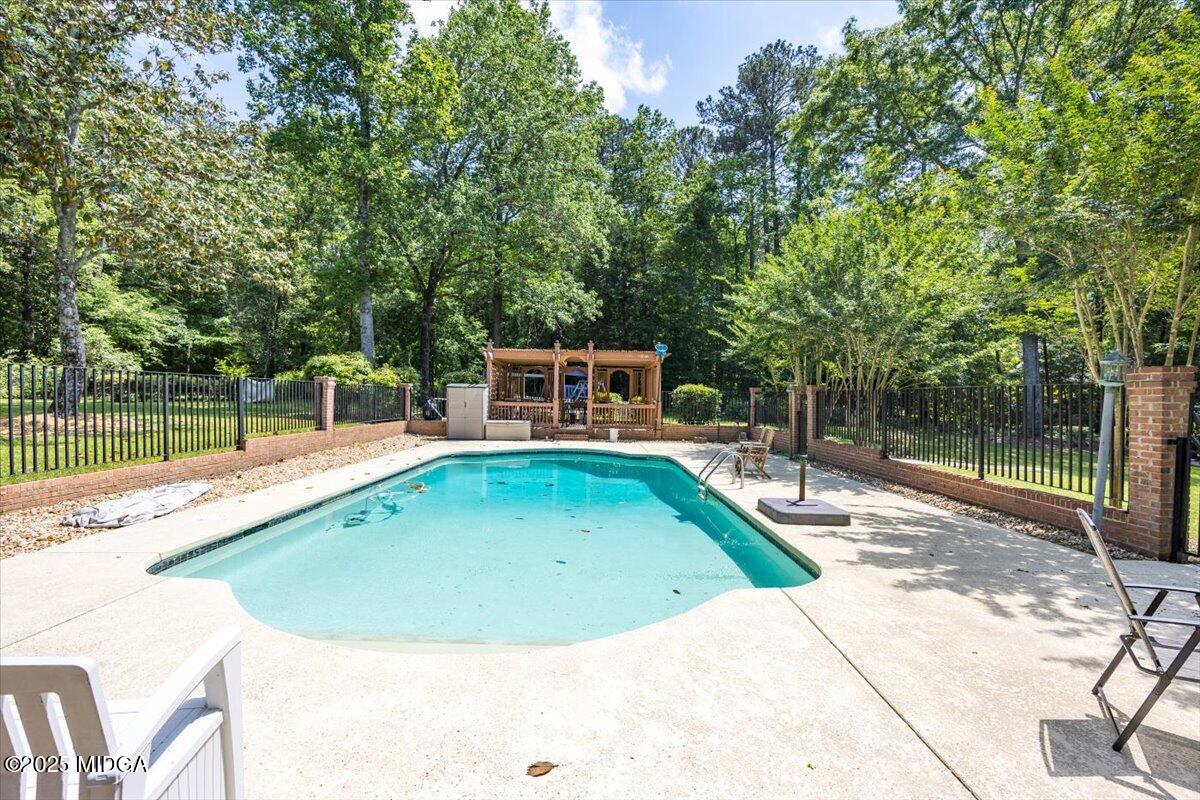 148 Howard Oaks Drive