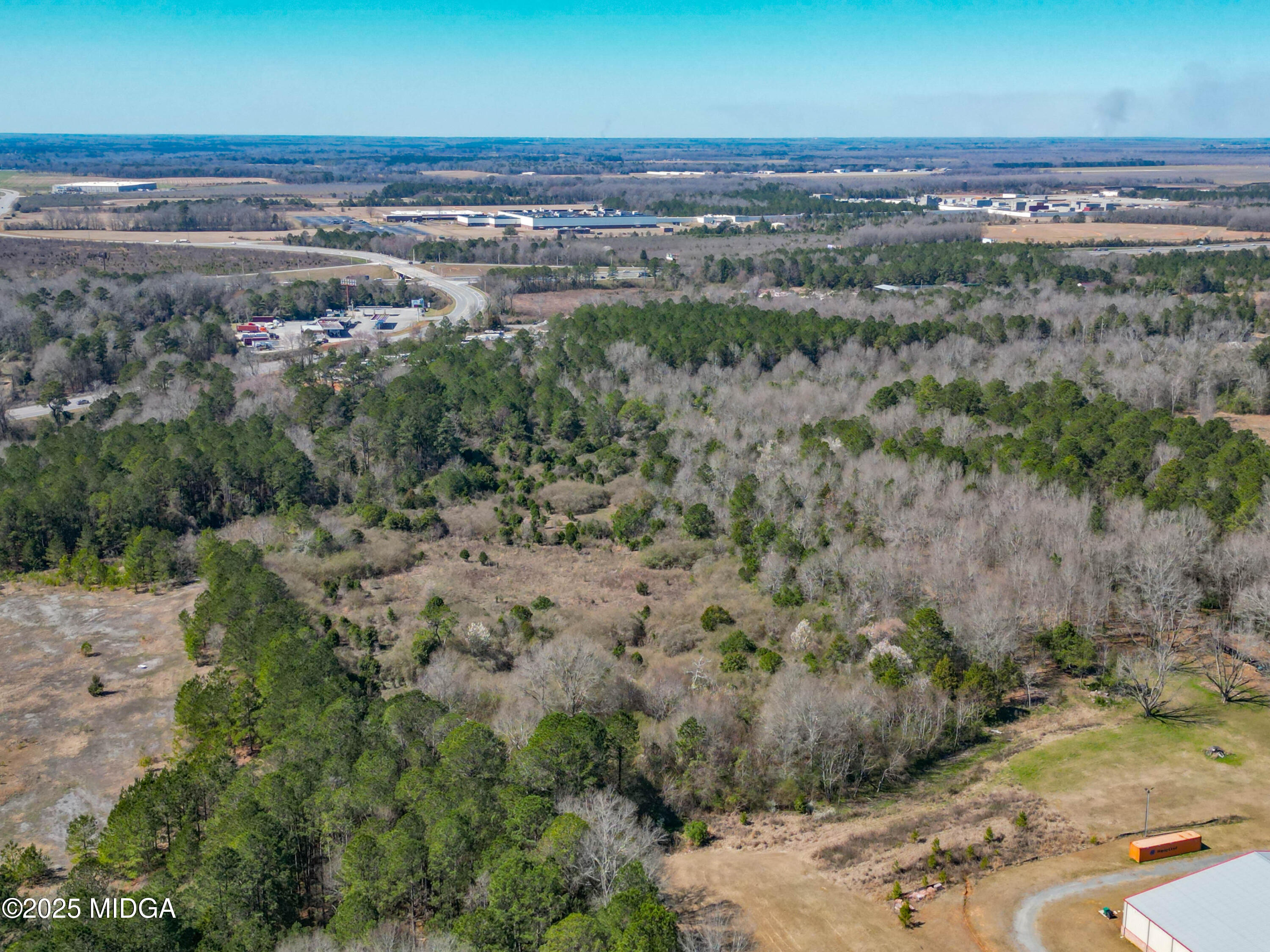 2111 N Highway 41