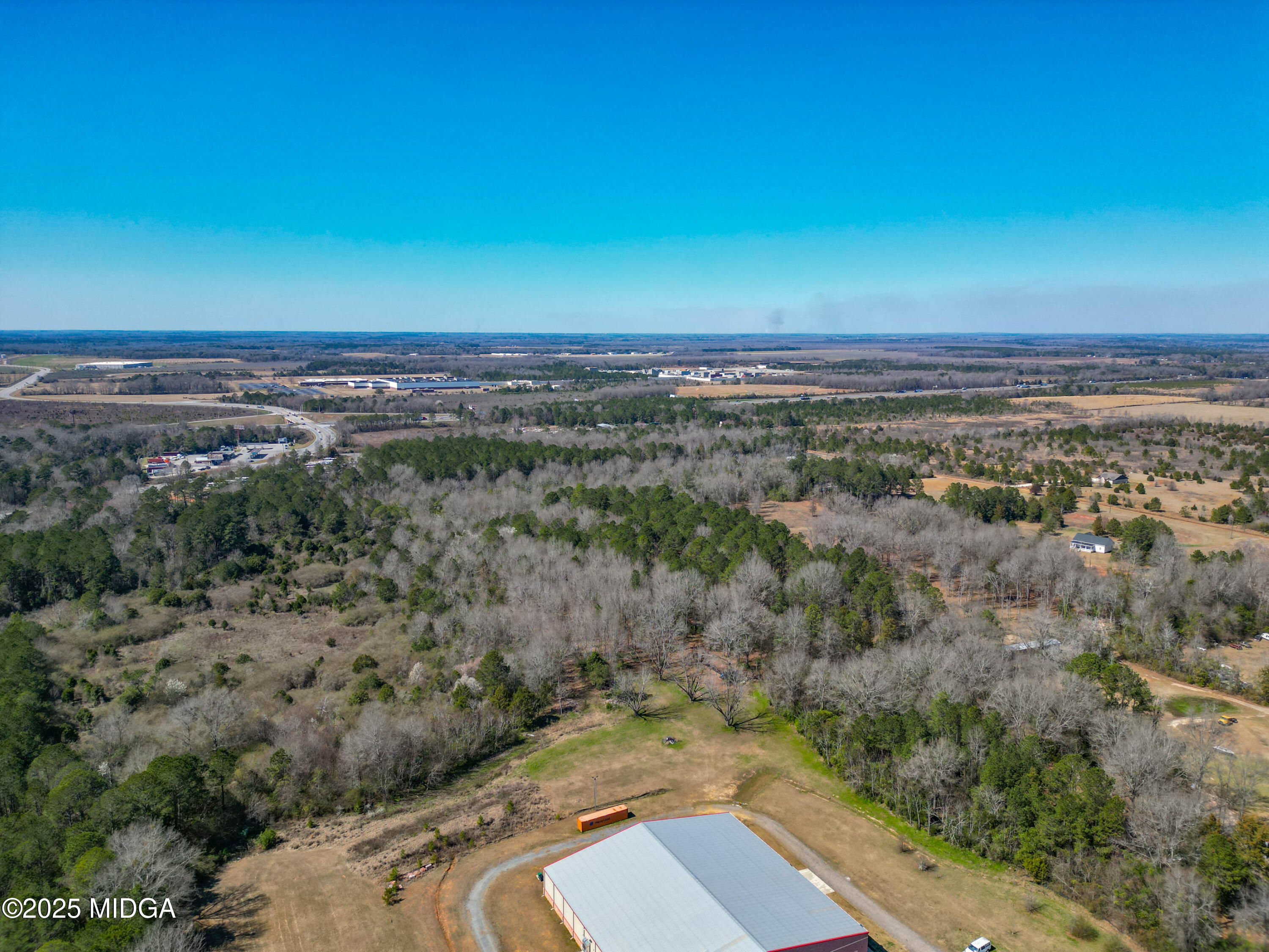 2111 N Highway 41