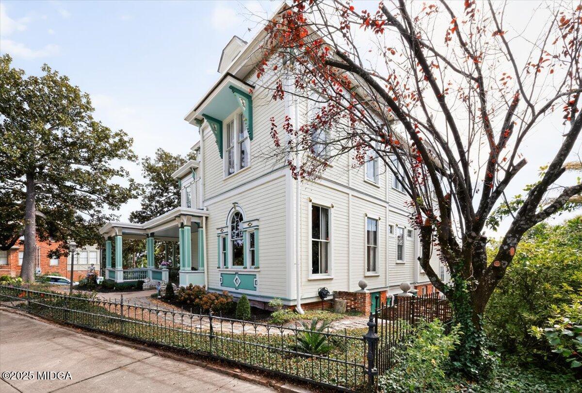 1120 Georgia Avenue