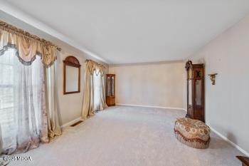 6233 Skipperton Road