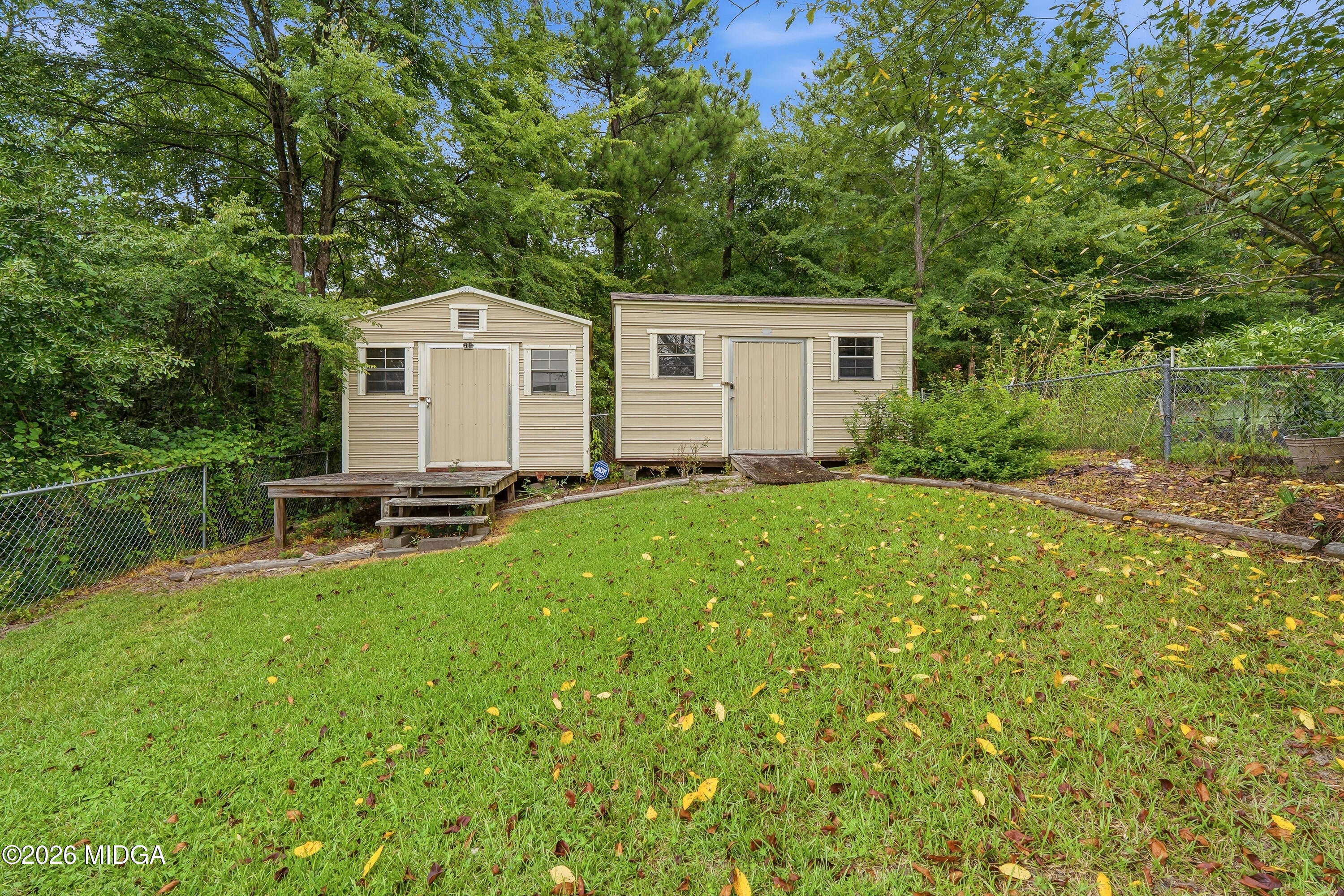 6831 Leslie Lane