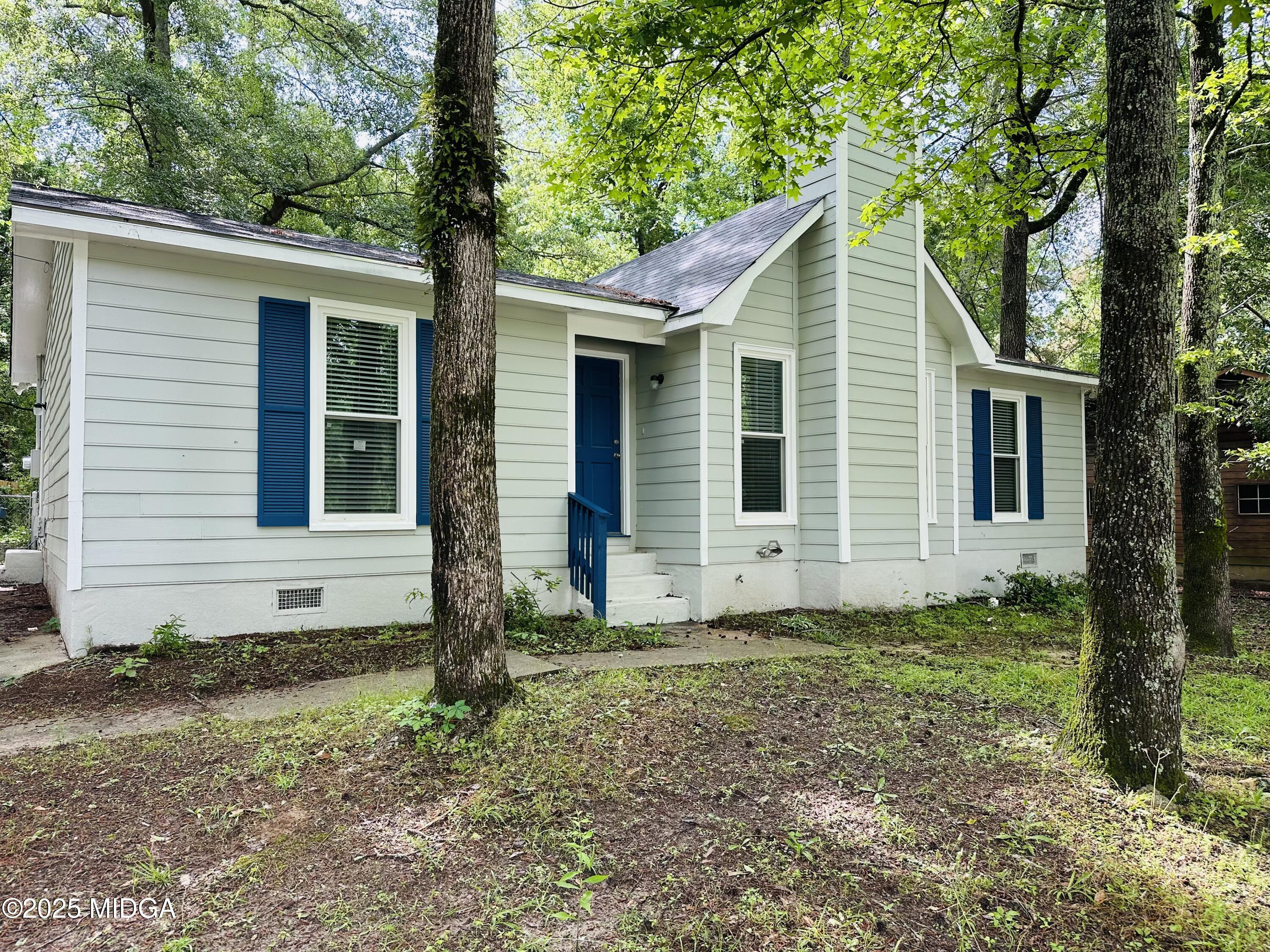 260 Edgewater Drive