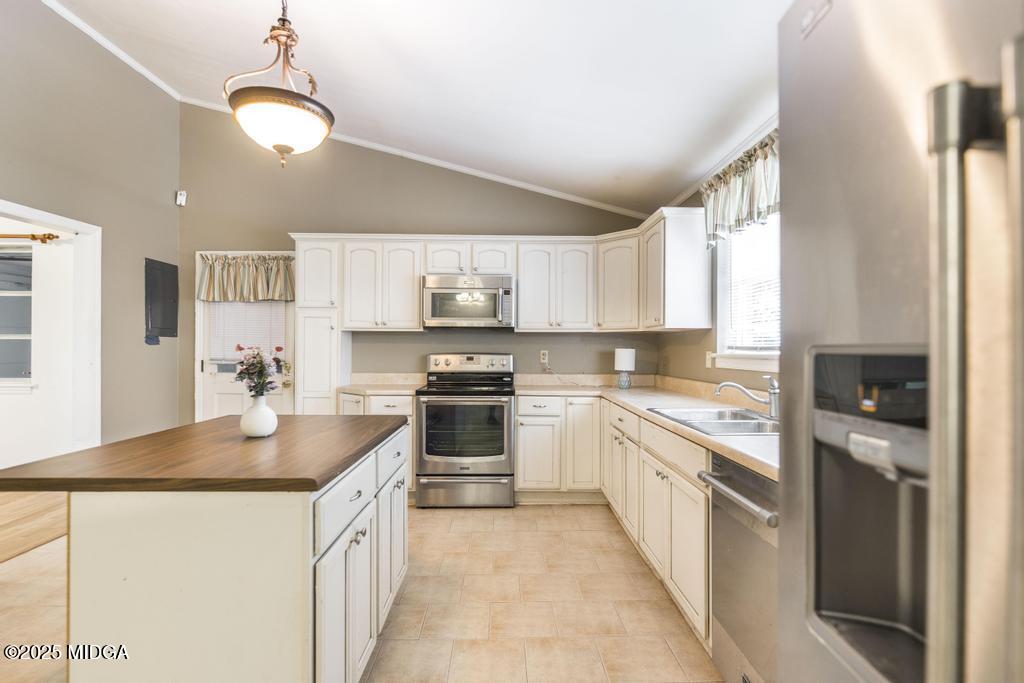 758 Lee Road