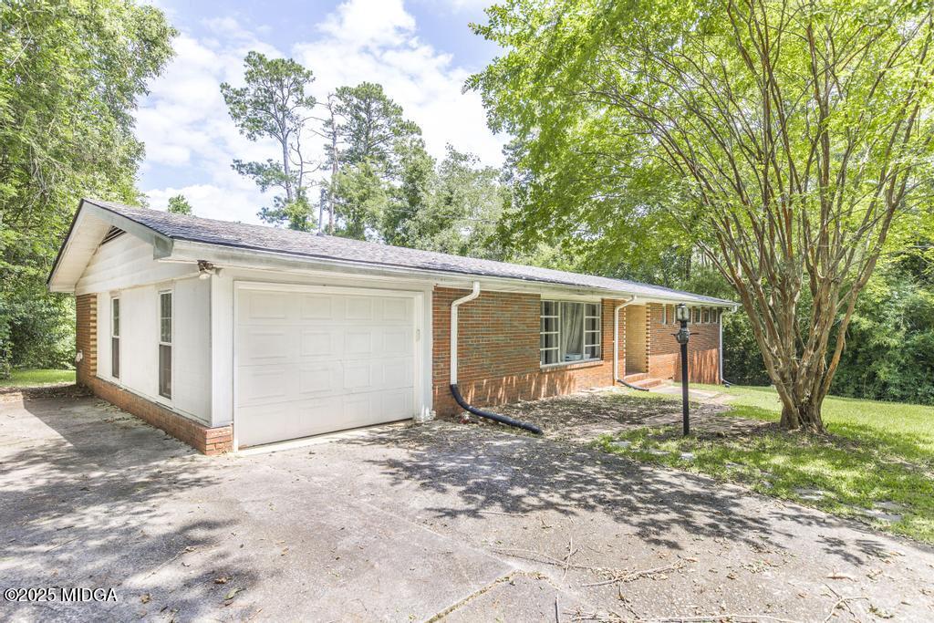 758 Lee Road
