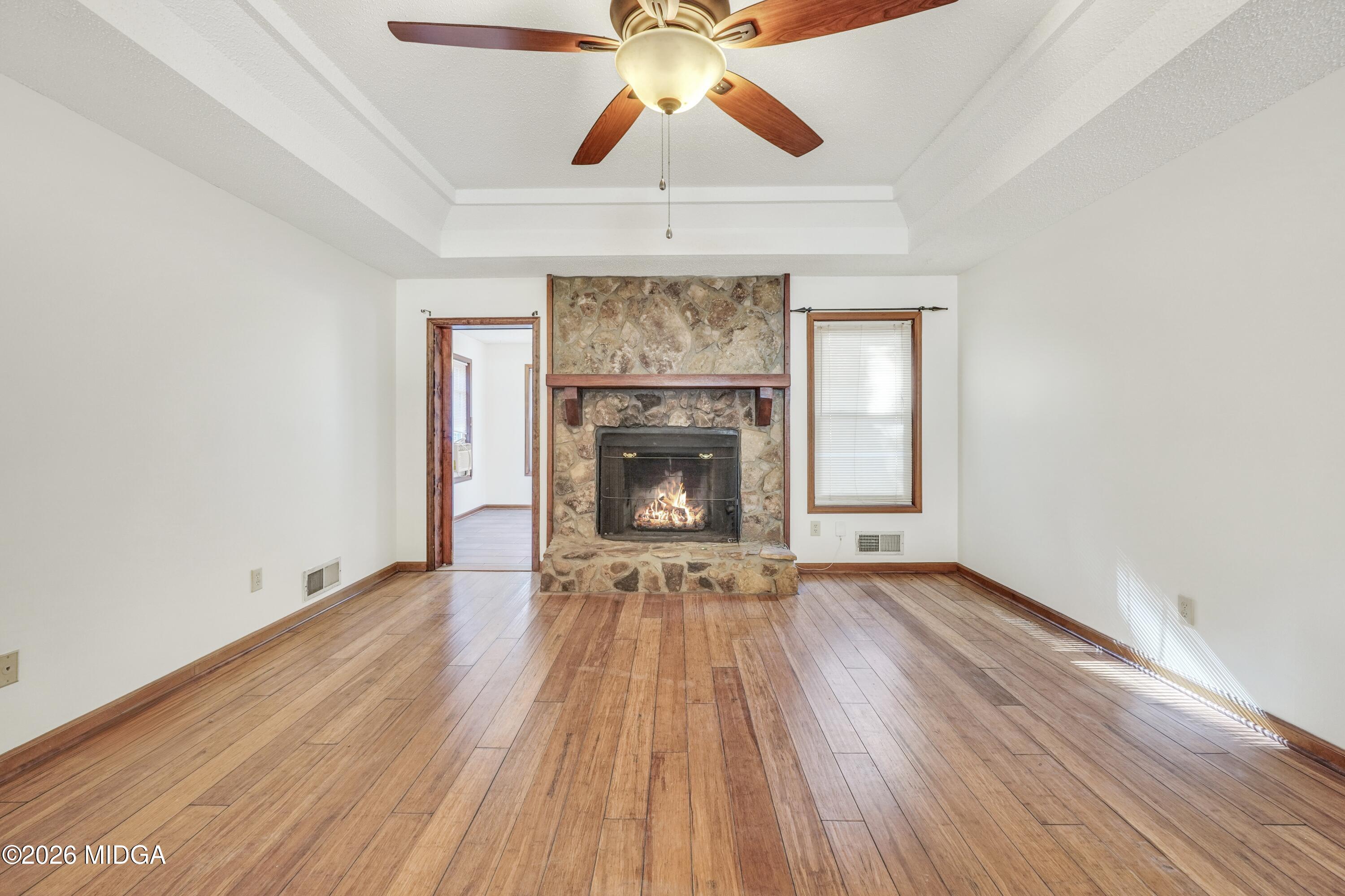 135 Springvalley Way