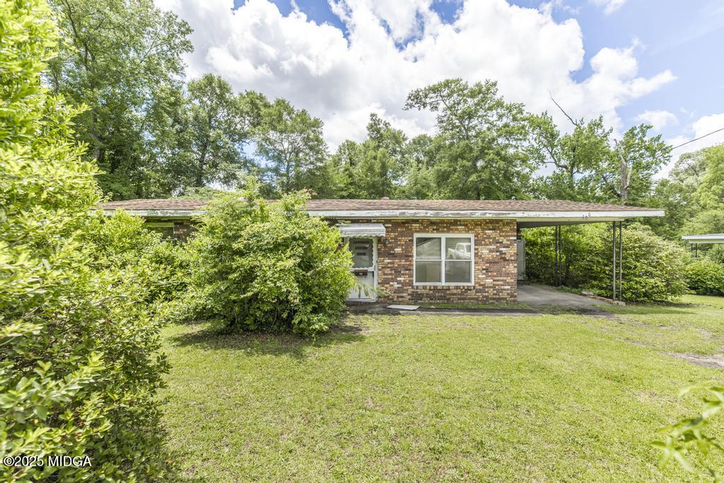 1700 Winston Drive