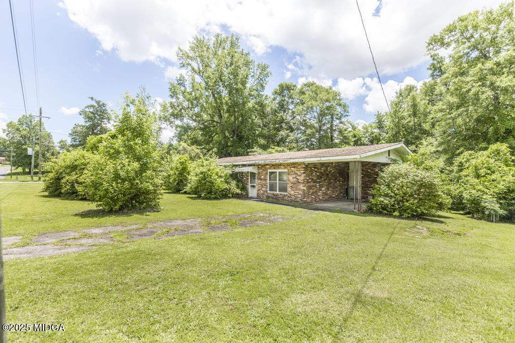 1700 Winston Drive