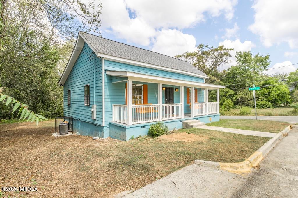 2131 Cedar Street