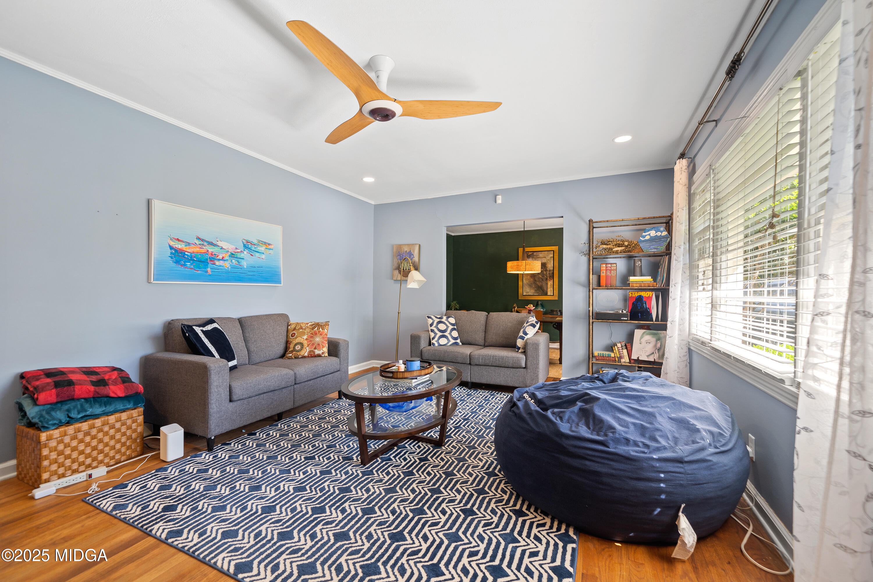 718 Dogwood Circle